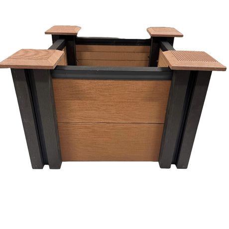 medium size planter in teak