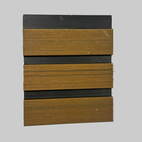 Slatted fencing teak with v black slats