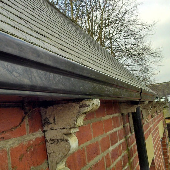 TwinPlas Wood-Effect Guttering